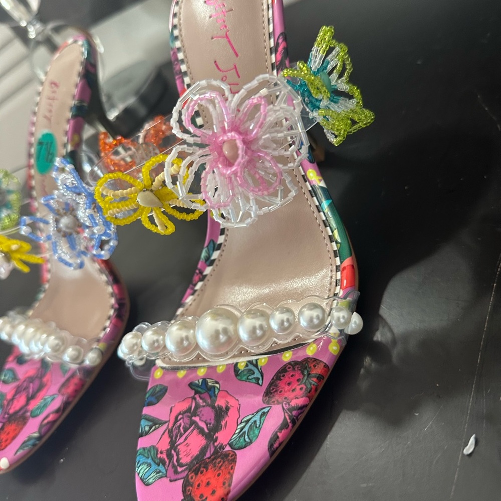 🆕Betsey Johnson GOLDIEE Bright Beaded Floral Heels - Picture 8 of 17